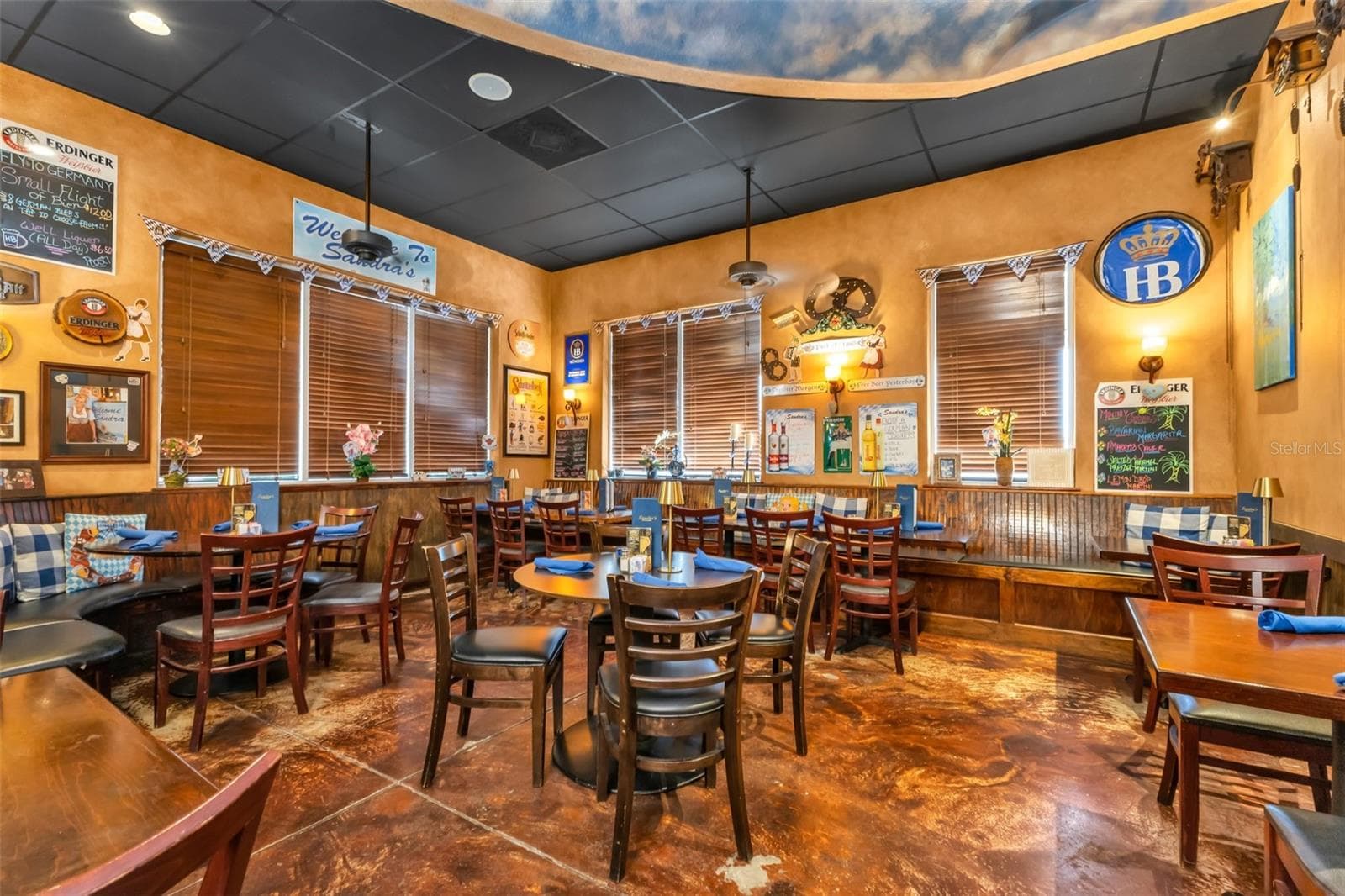 Restaurant at 111 W OLYMPIA AVE, PUNTA GORDA, photo 13 of 25