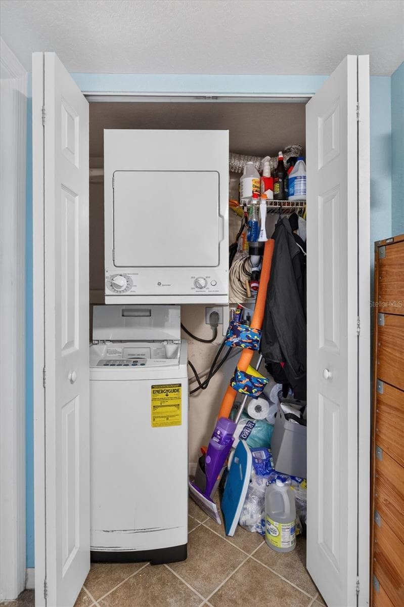 In Unit Washer & Dryer - 6100 GULFPORT BLVD S #401, GULFPORT