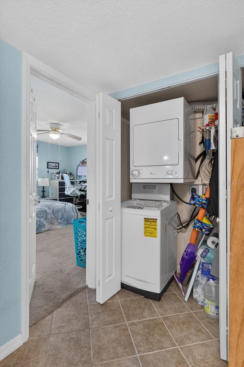 In Unit Washer & Dryer - 6100 GULFPORT BLVD S #401, GULFPORT