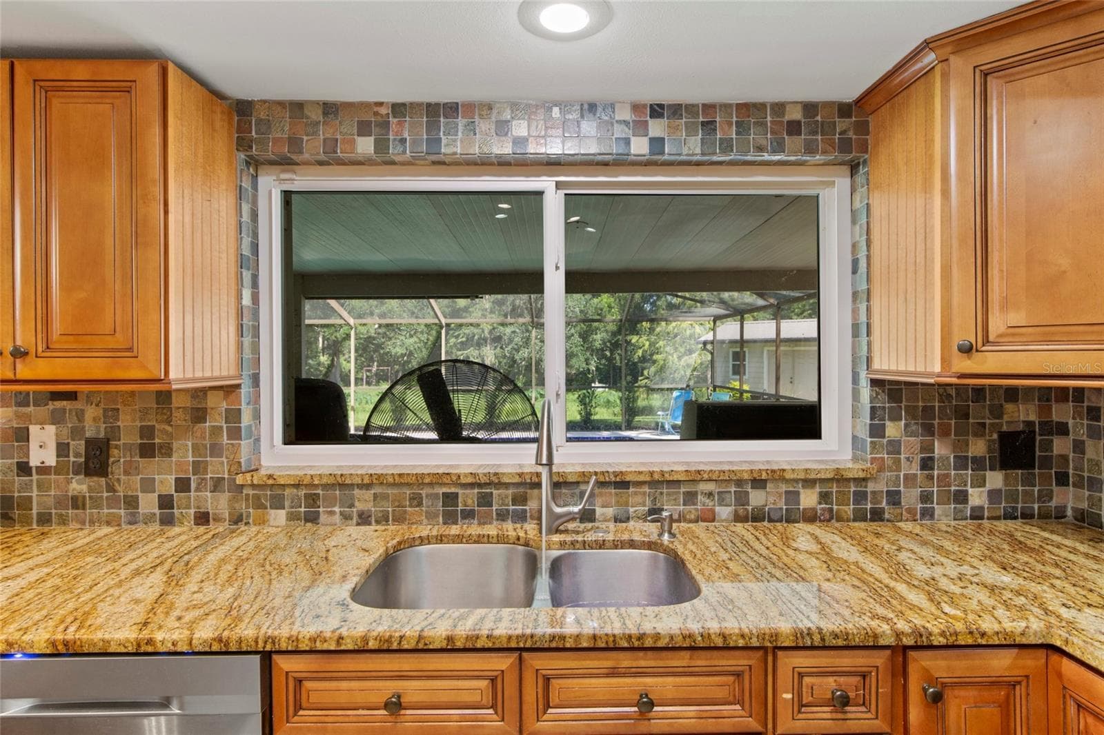 Kitchen - 16126 COUNTRY CROSSING DR, TAMPA