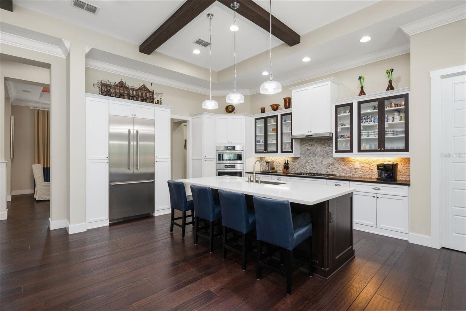 Kitchen with Breakfast Bar - 14205 9TH TER NE, BRADENTON