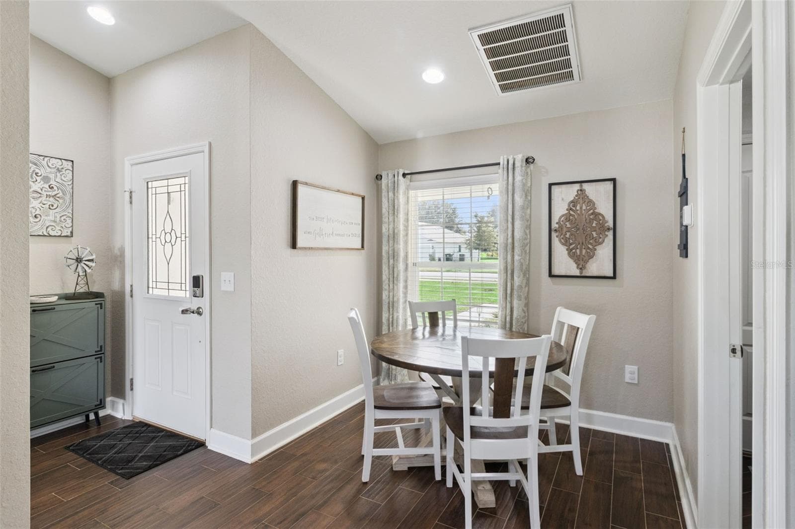 Single Family Residence at 925 LOCHLAND LOOP, BARTOW, photo 9 of 46