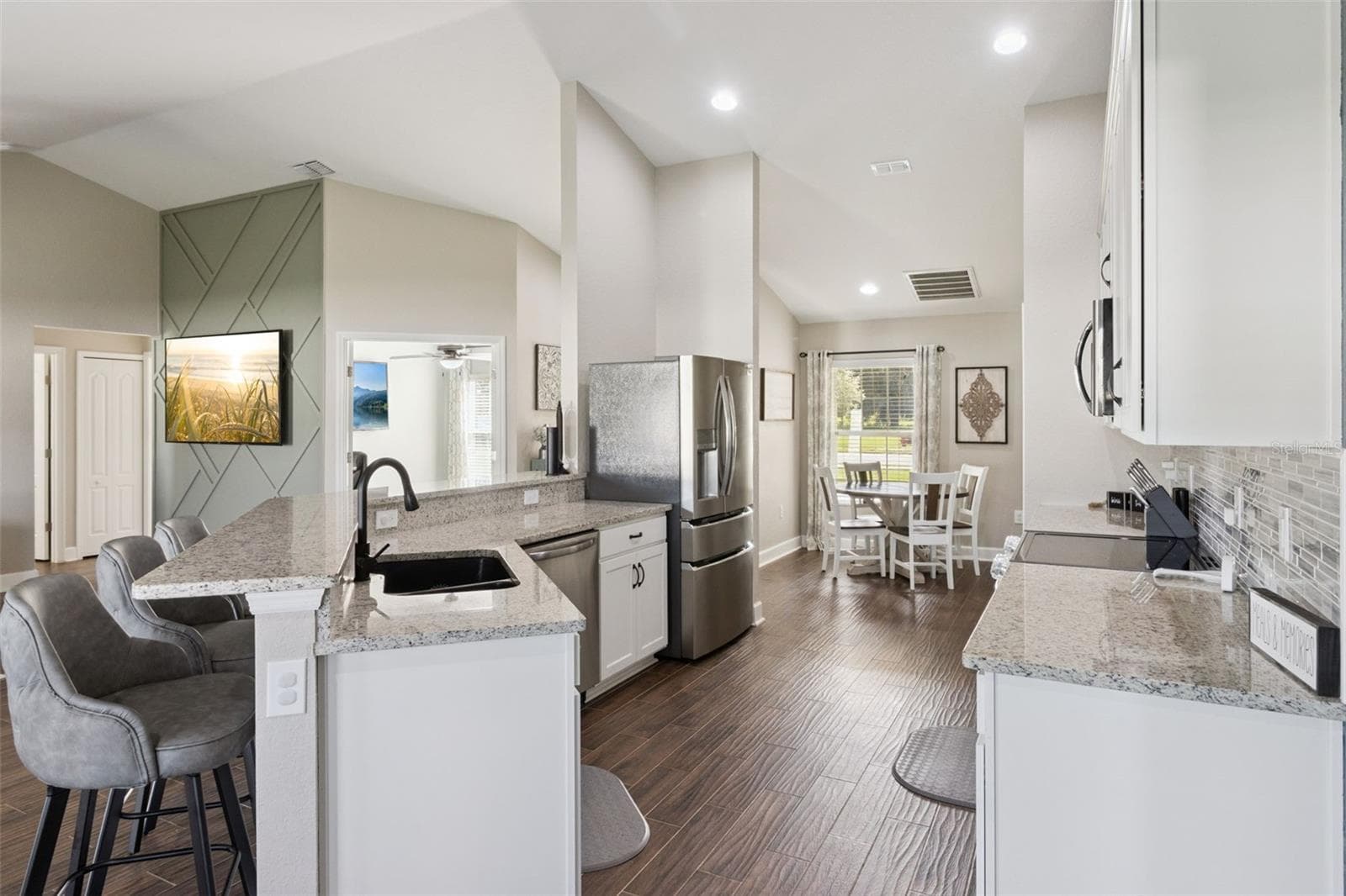Single Family Residence at 925 LOCHLAND LOOP, BARTOW, photo 13 of 46