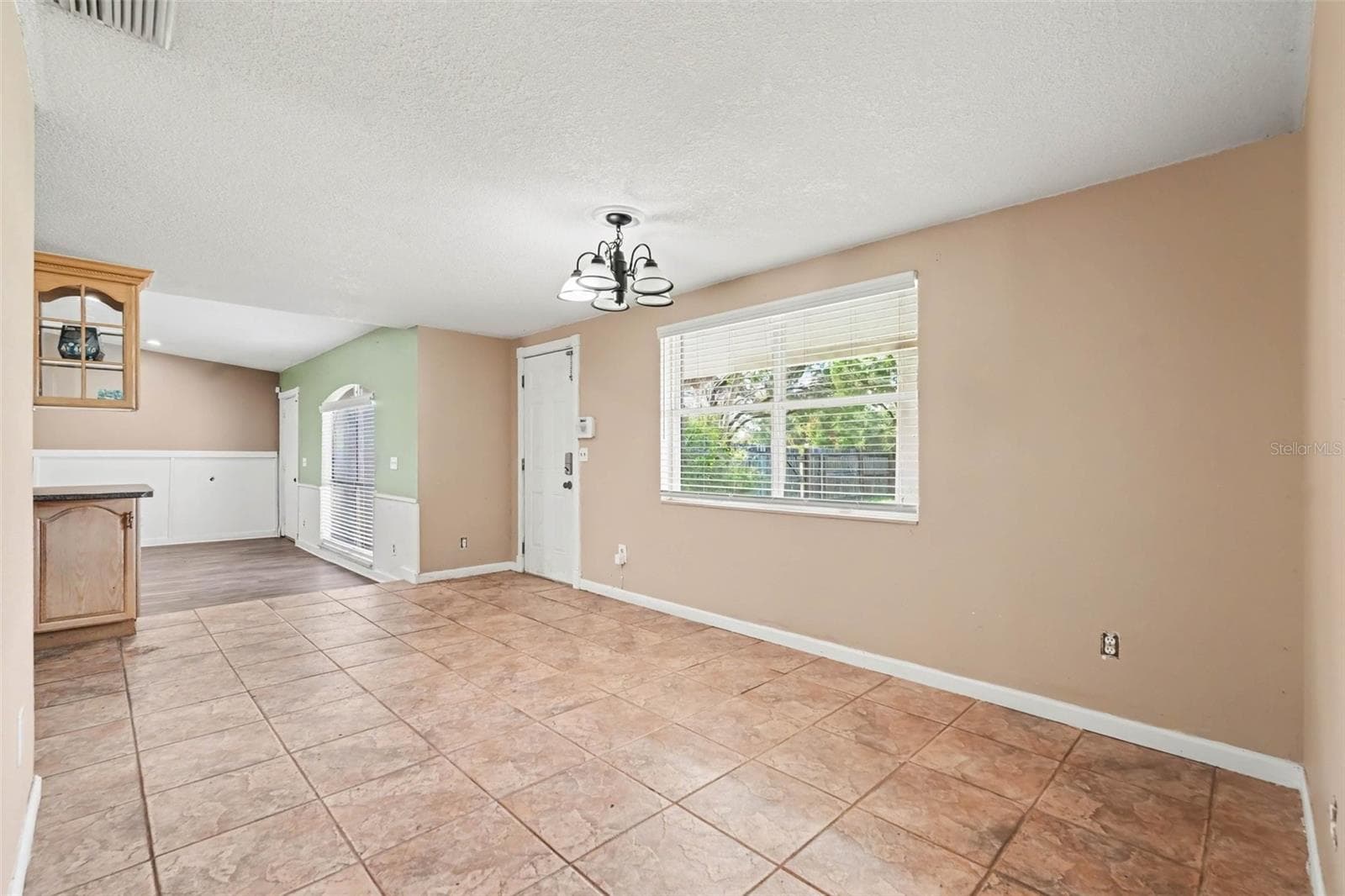 Single Family Residence at 805 W COLLEGE AVE, RUSKIN, photo 10 of 36