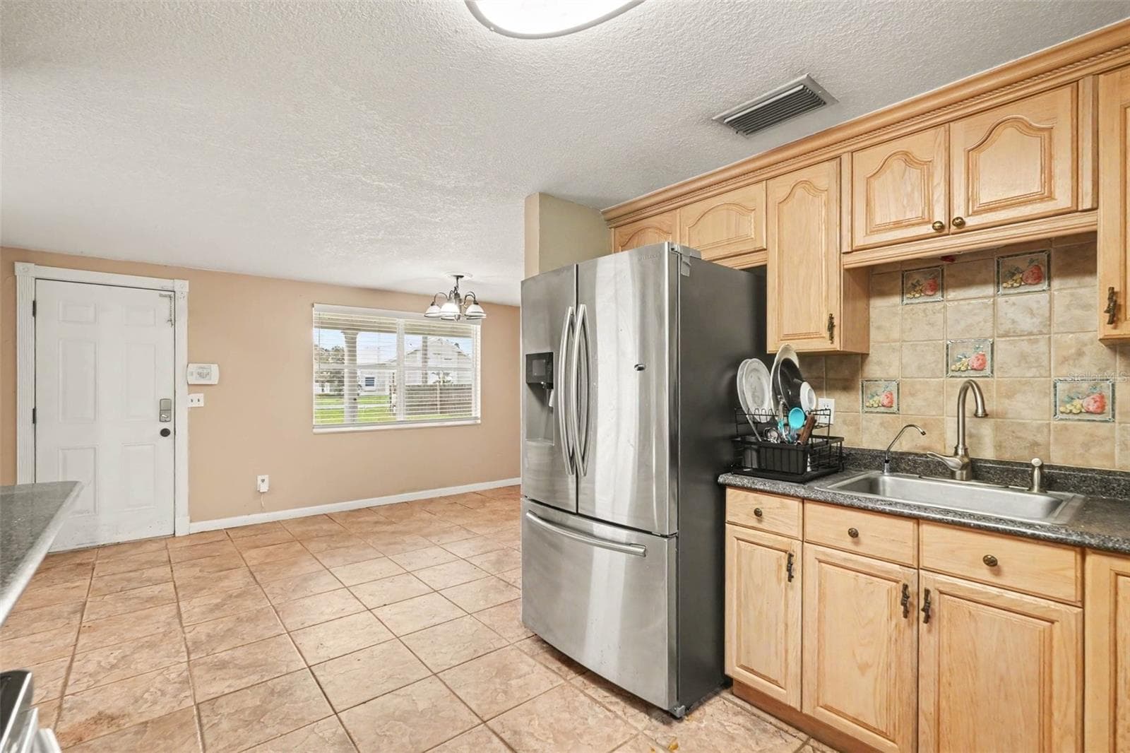 Single Family Residence at 805 W COLLEGE AVE, RUSKIN, photo 17 of 36