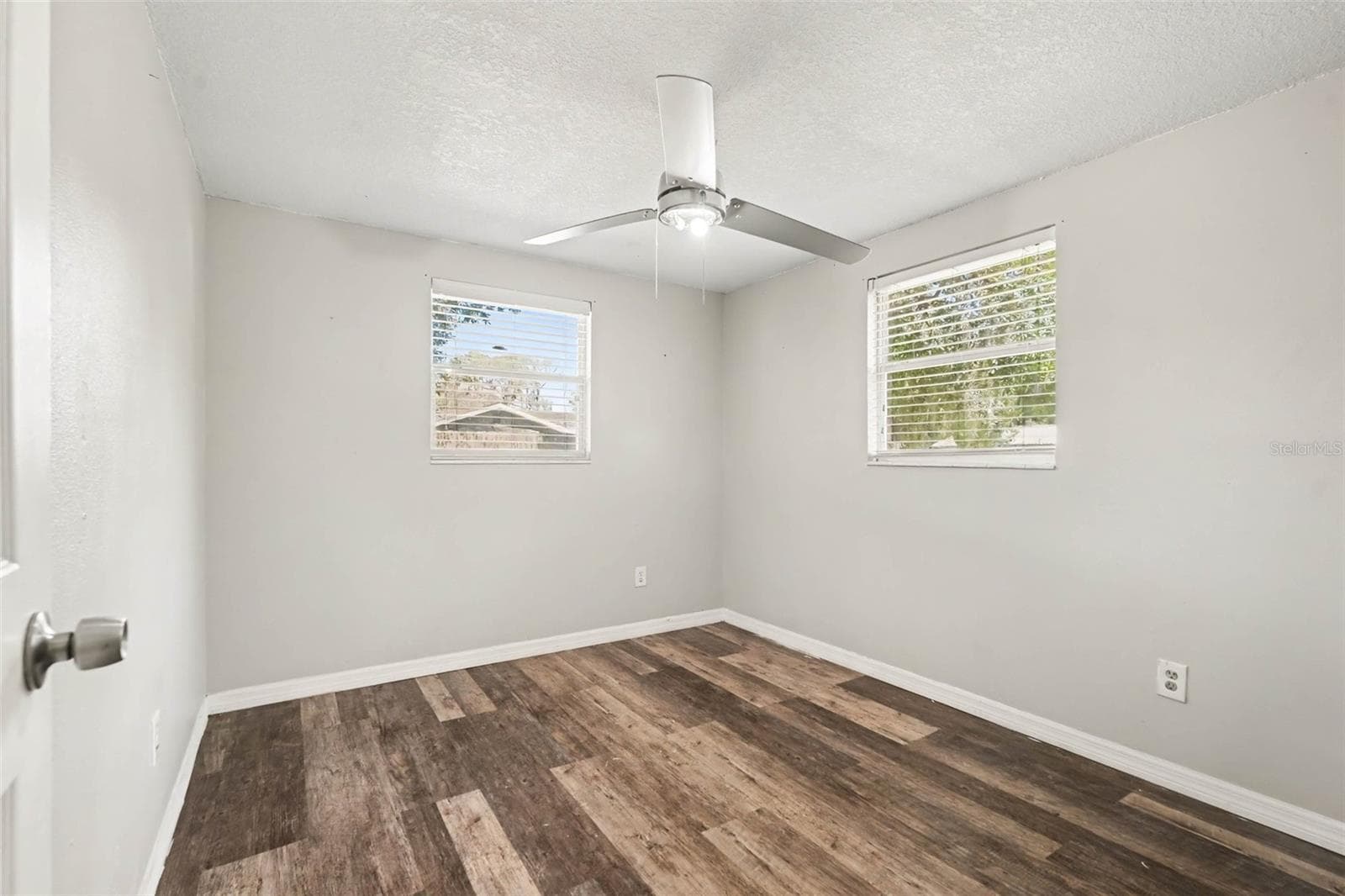 Single Family Residence at 805 W COLLEGE AVE, RUSKIN, photo 27 of 36