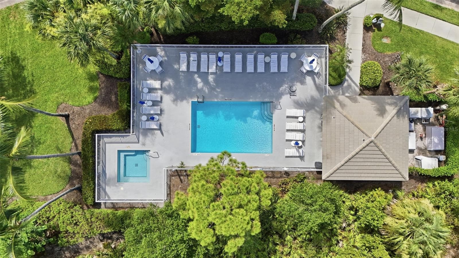 Condominium at 710 TARPON COVE DR #203, NAPLES, photo 37 of 41