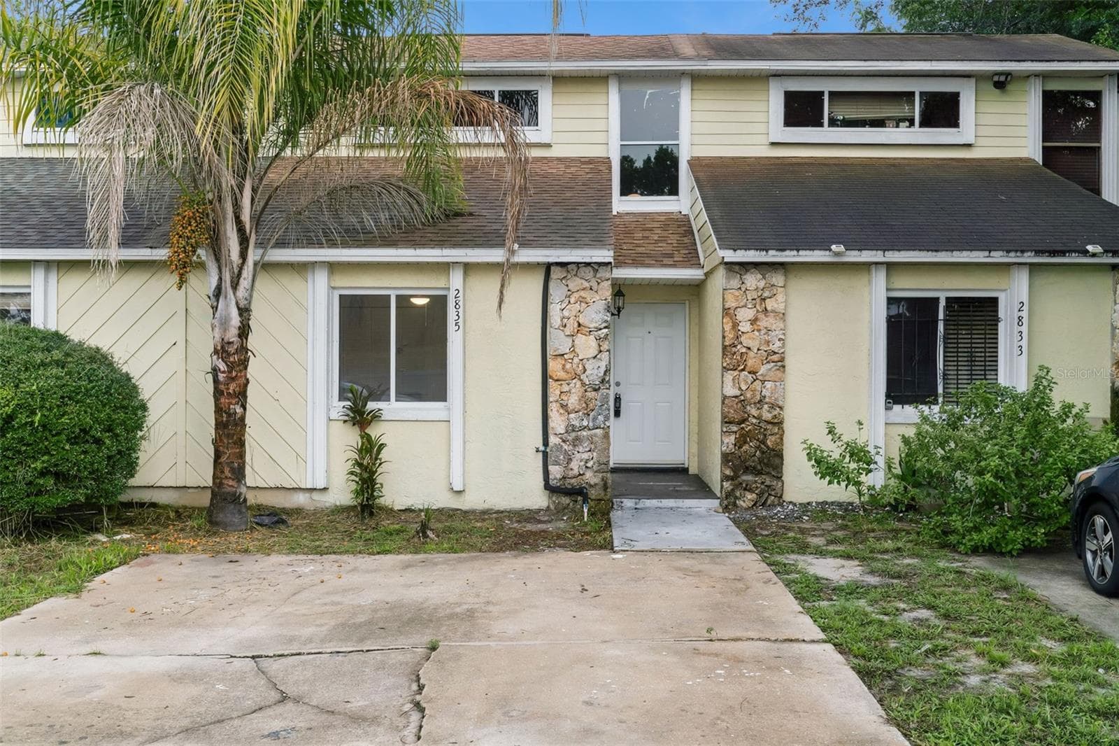 2835 HUNT CLUB LN