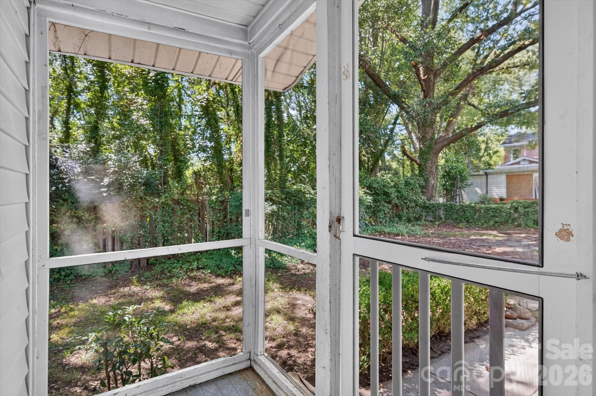 Screened porch - 103 N West Street, Monroe
