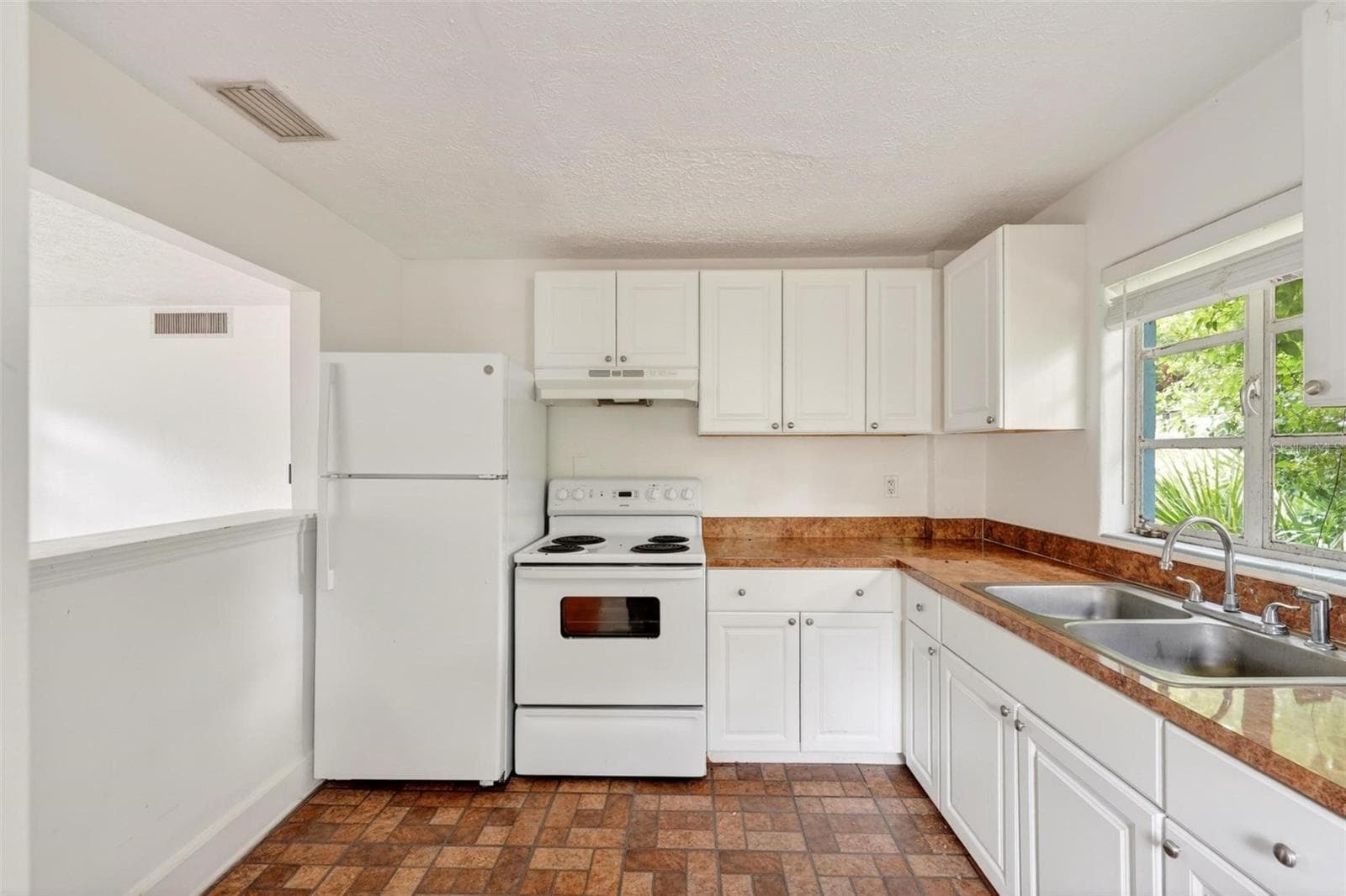 2nd floor-Kitchen - 1016 ATKINS PL, ORLANDO