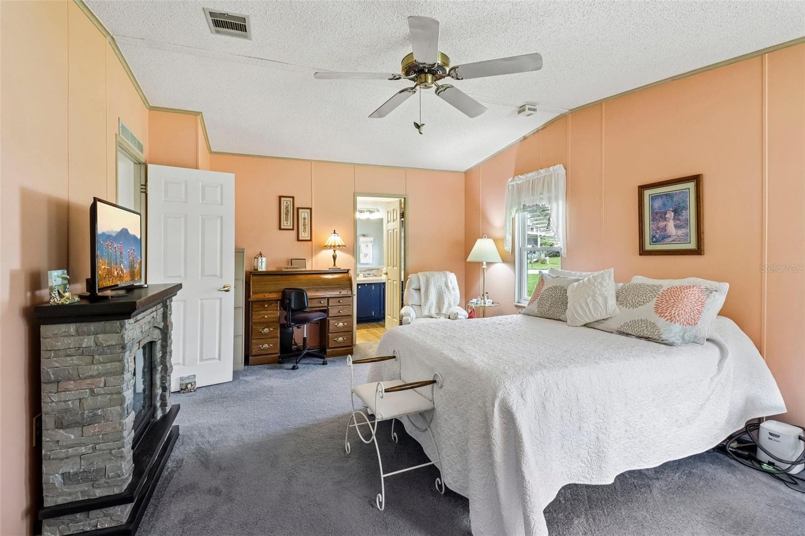 Primary Bedroom - 25120 CLIFFORD HL, LEESBURG