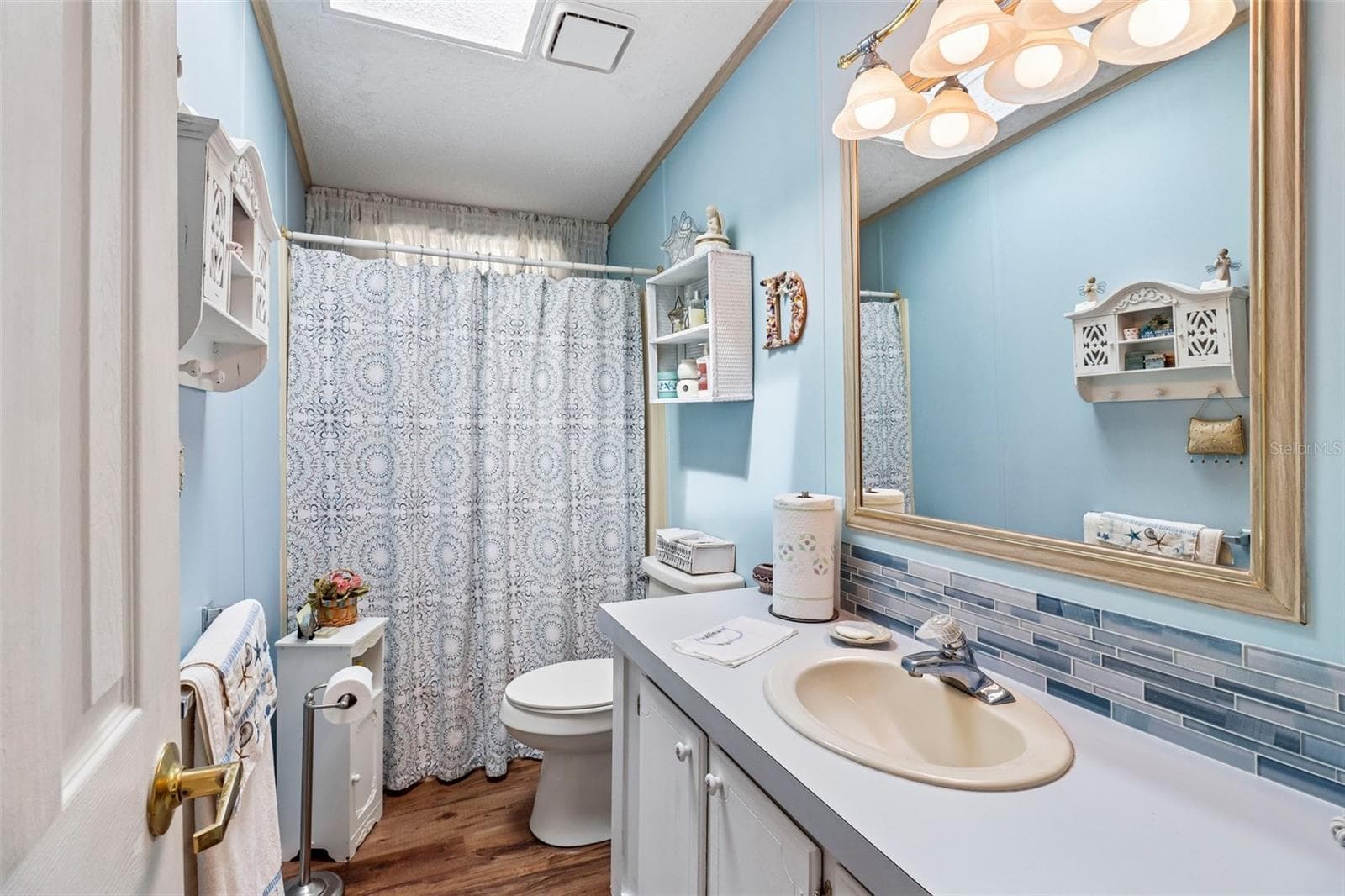 Guest Bath - 25120 CLIFFORD HL, LEESBURG
