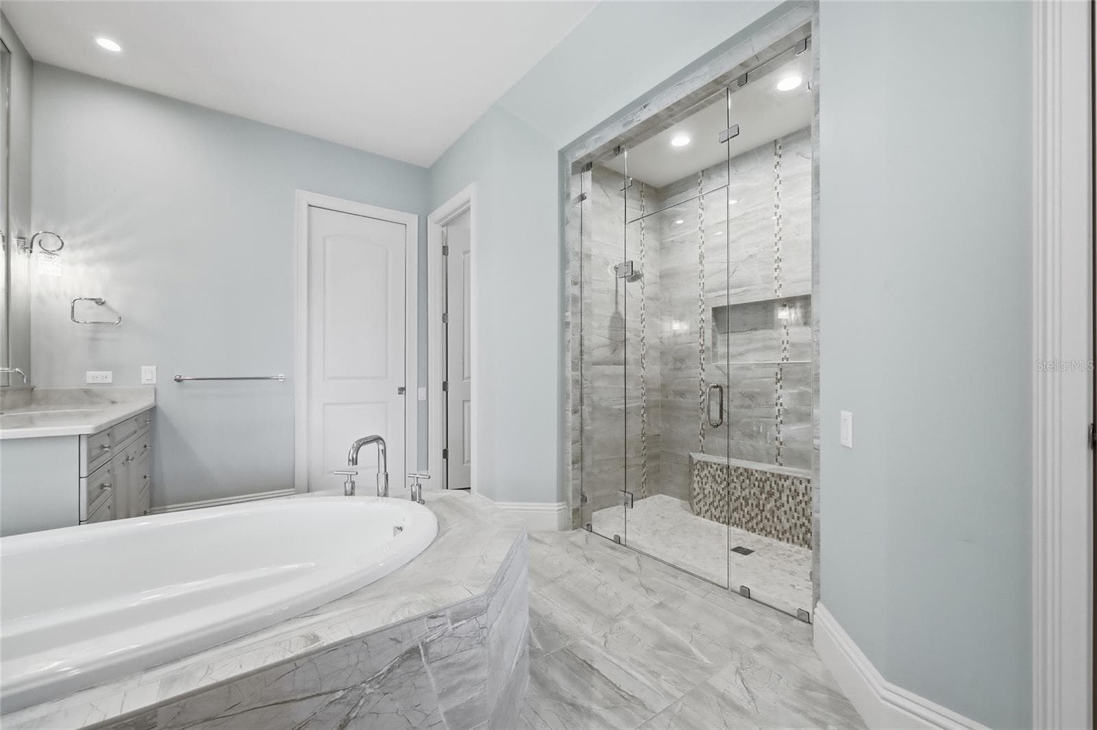 Single Family Residence at 12102 MONTALCINO CIR, WINDERMERE, photo 36 of 74