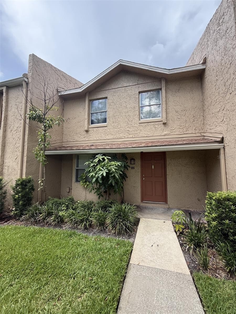 895 PARK LAKE CIR #75