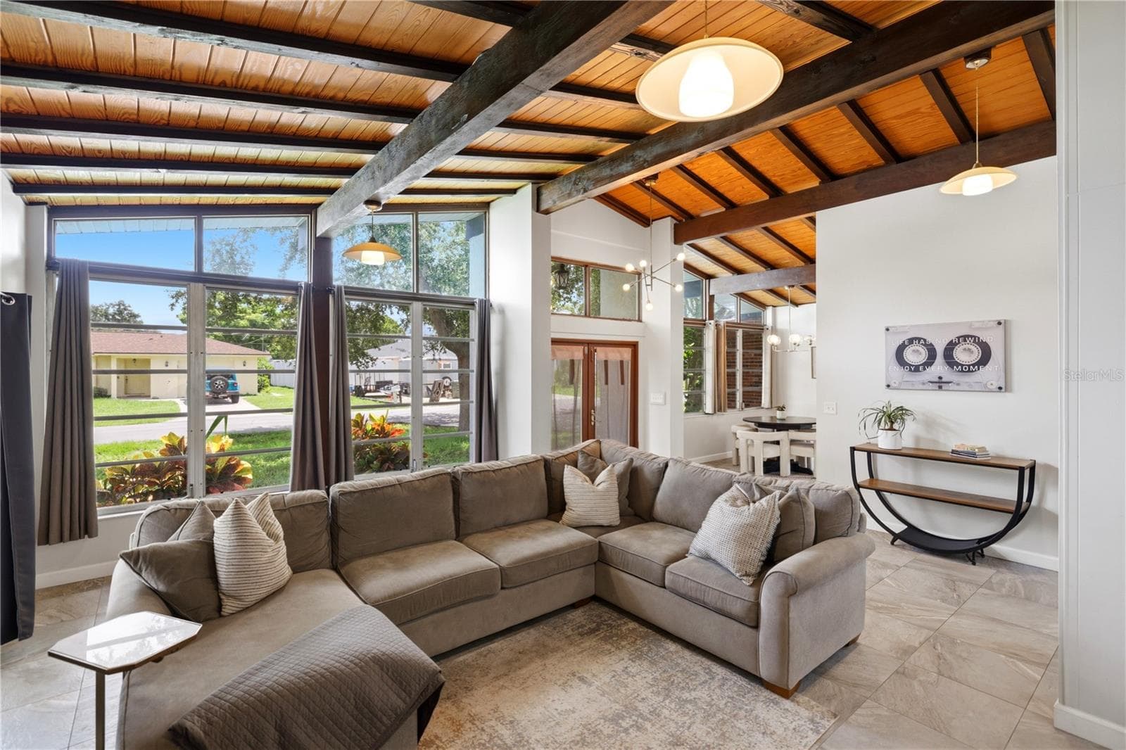 Single Family Residence at 4232 PANDORA RD, VENICE, photo 11 of 36