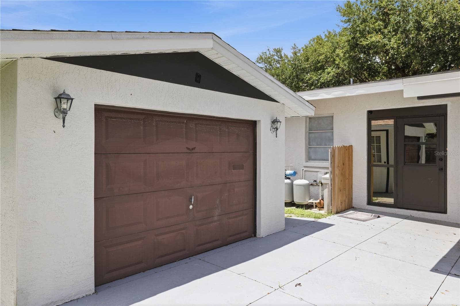 Detached Garage - 4232 PANDORA RD, VENICE
