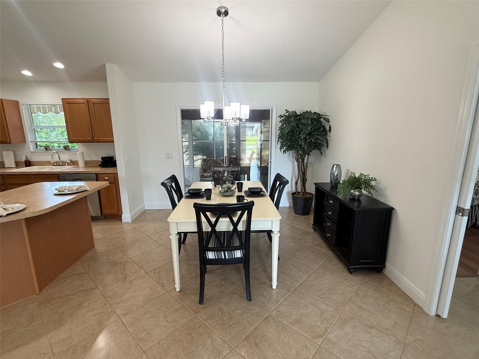 Staged Photo - 1000 KENOVA AVE, THE VILLAGES