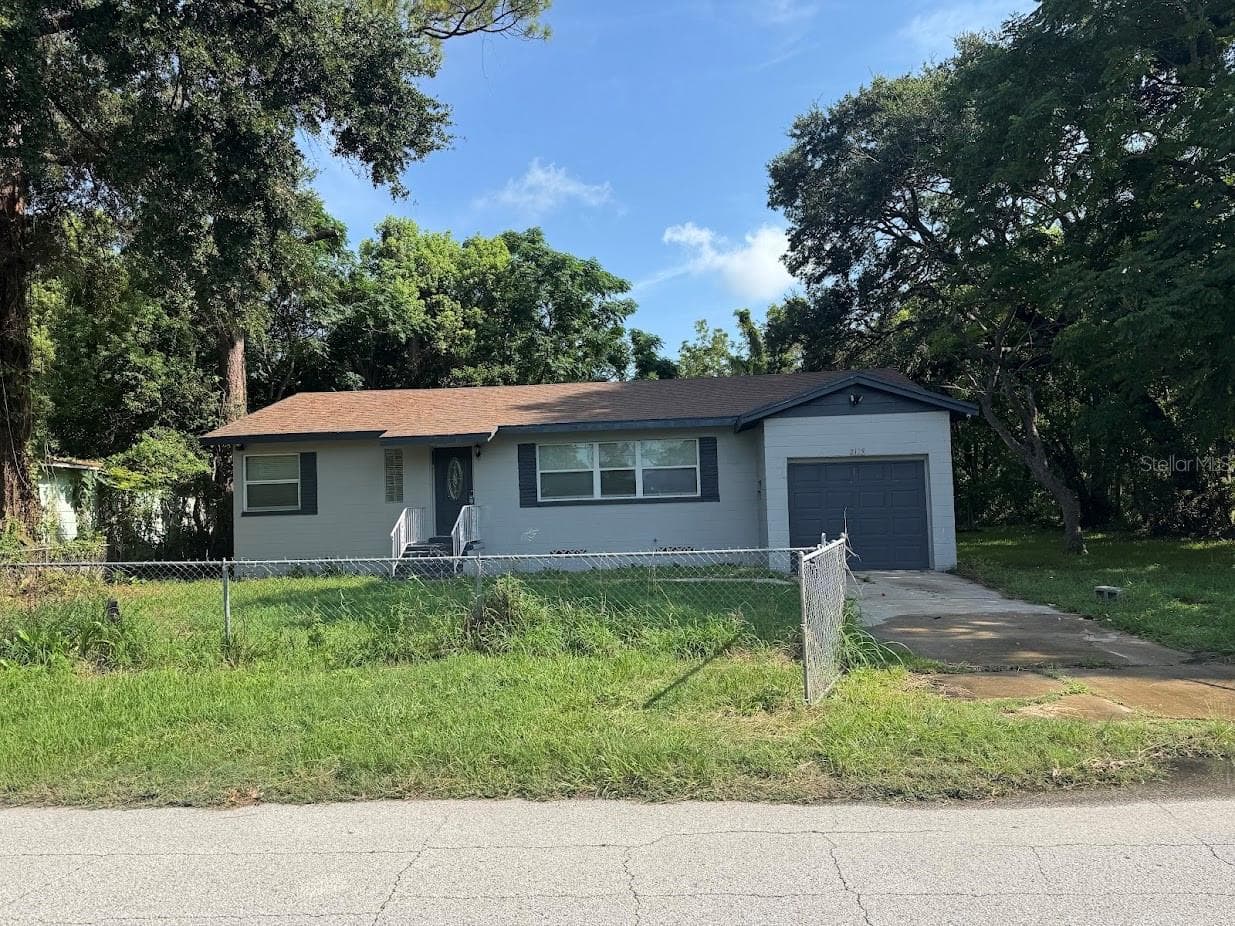 2125 CARLTON DR