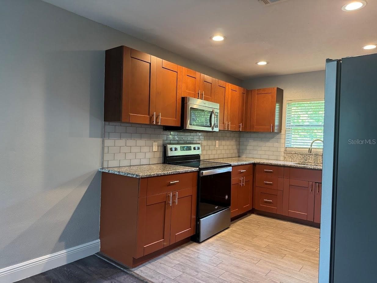 Single Family Residence at 2125 CARLTON DR, ORLANDO, photo 5 of 20