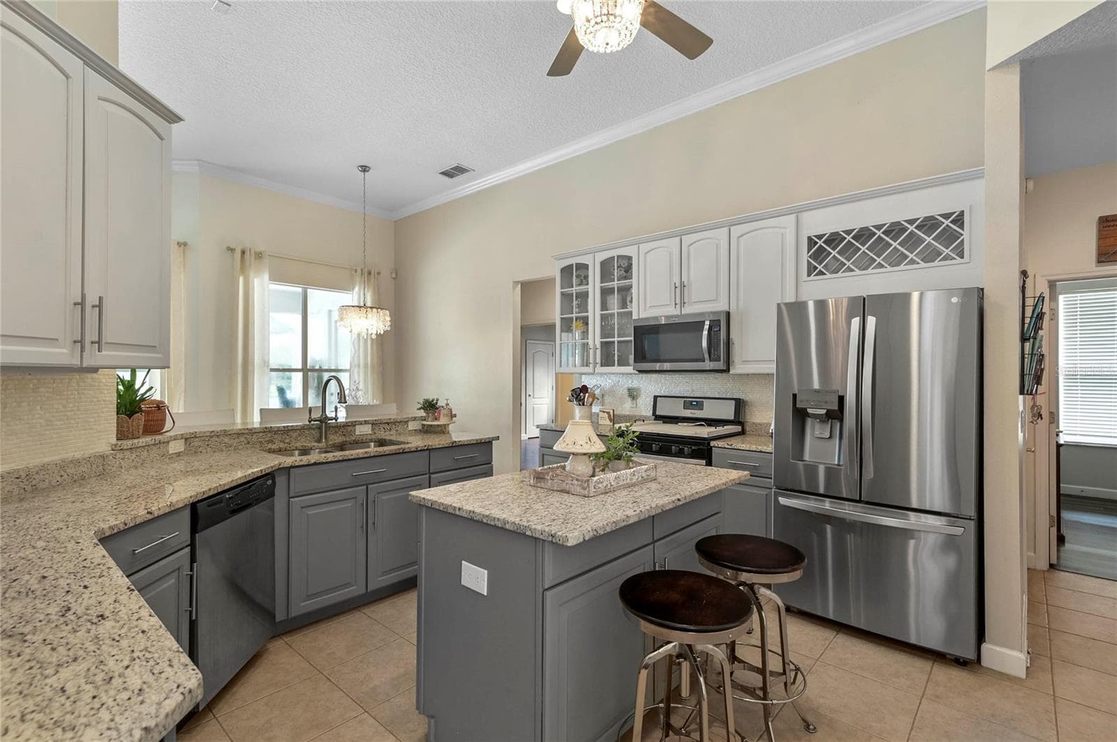 kitchen, gas range - 2848 ALOMA LAKE RUN, OVIEDO