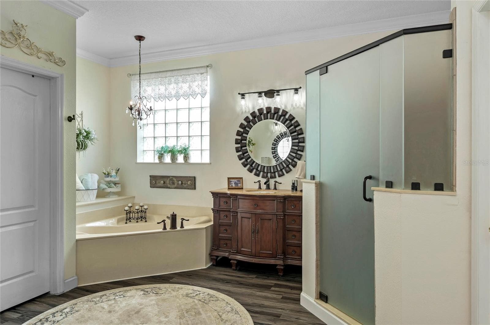 primary bath with seperate shower - 2848 ALOMA LAKE RUN, OVIEDO