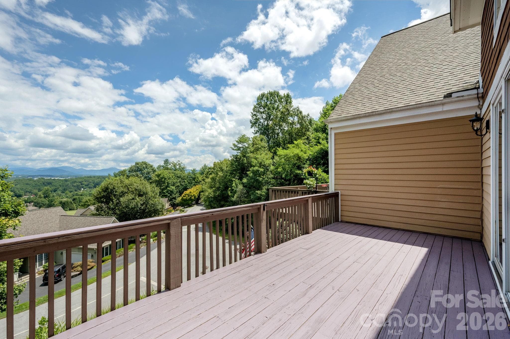 Townhouse at 20 N Mission Hills Court, Mills River, photo 10 of 39
