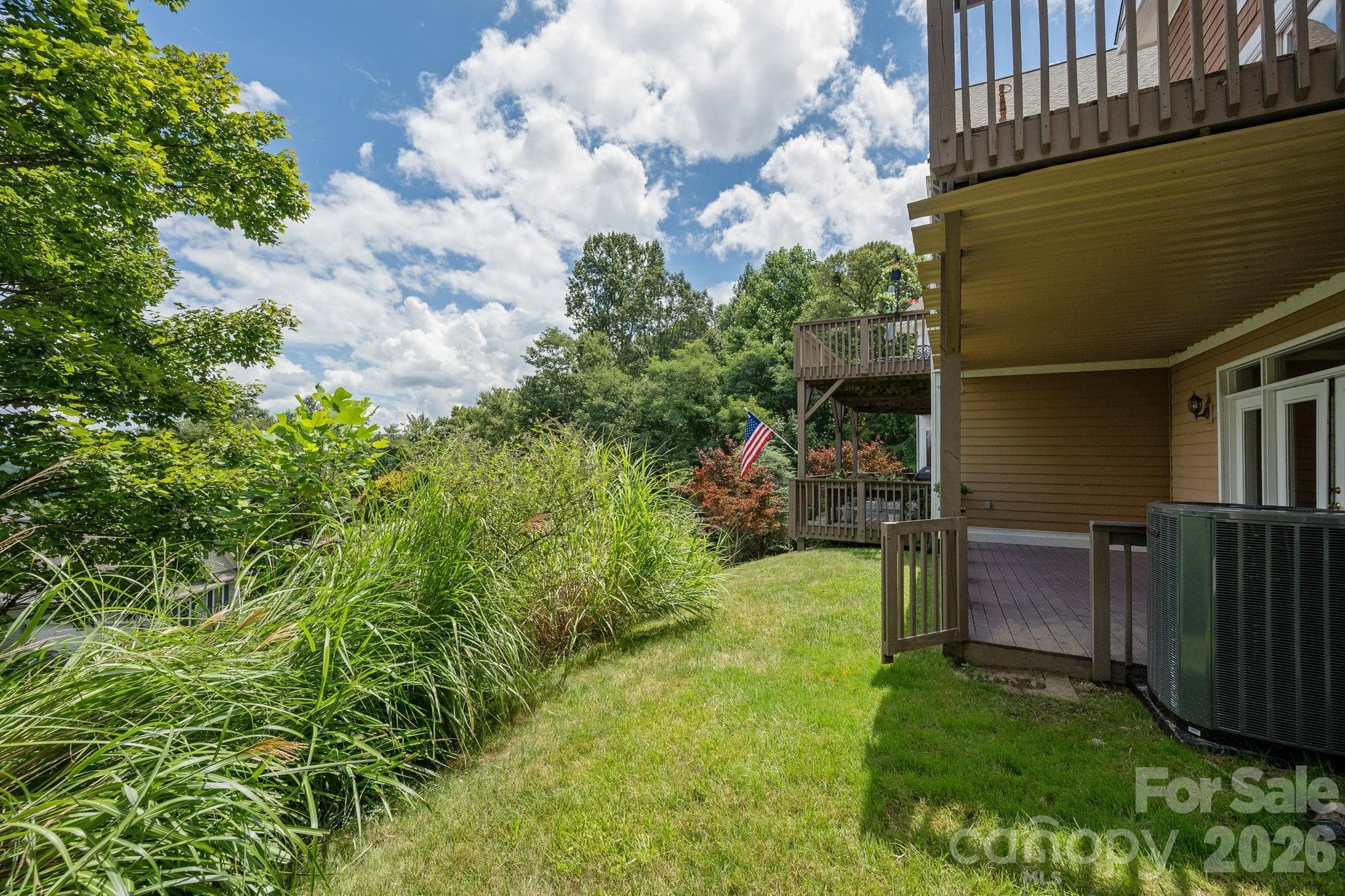 Back Lawn - 20 N Mission Hills Court, Mills River