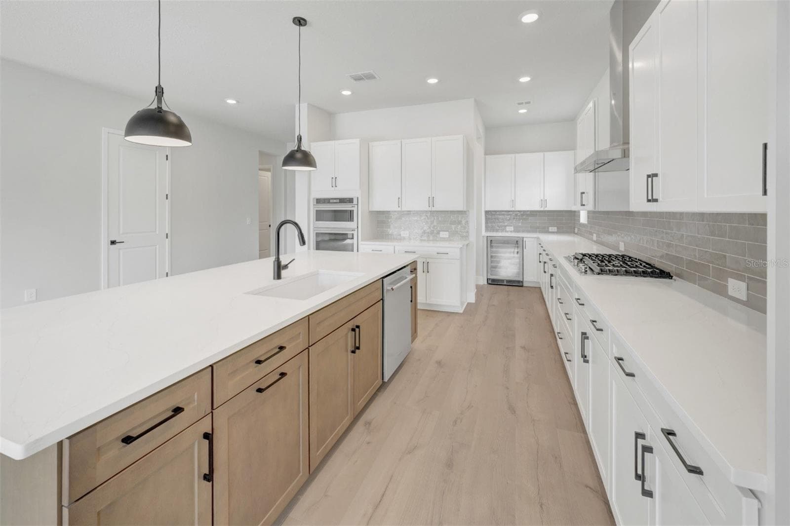Kitchen - 6823 HERON MEADOW DR, SARASOTA