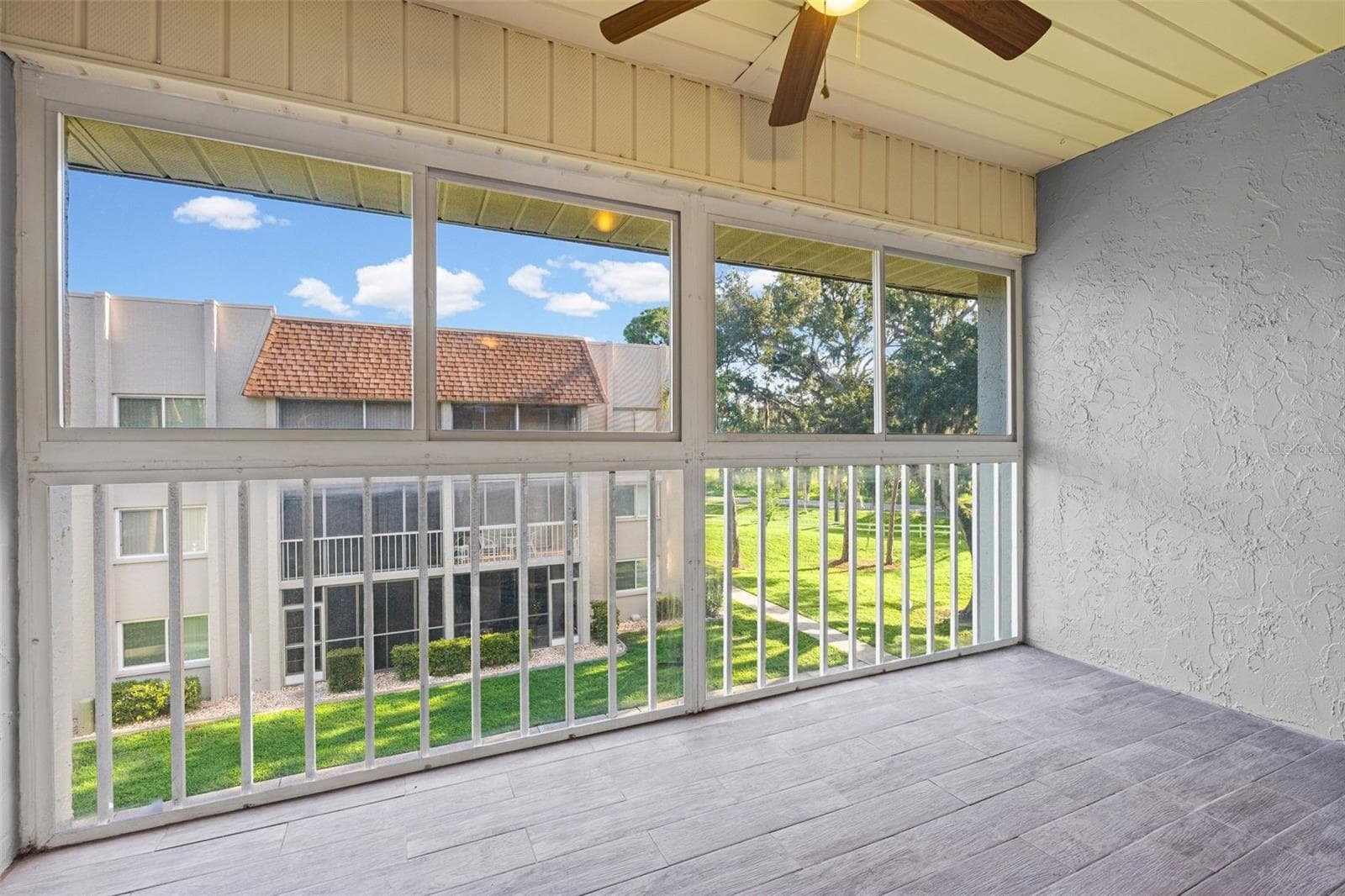 Screened Patio - 1310 GLEN OAKS DR E #383E, SARASOTA