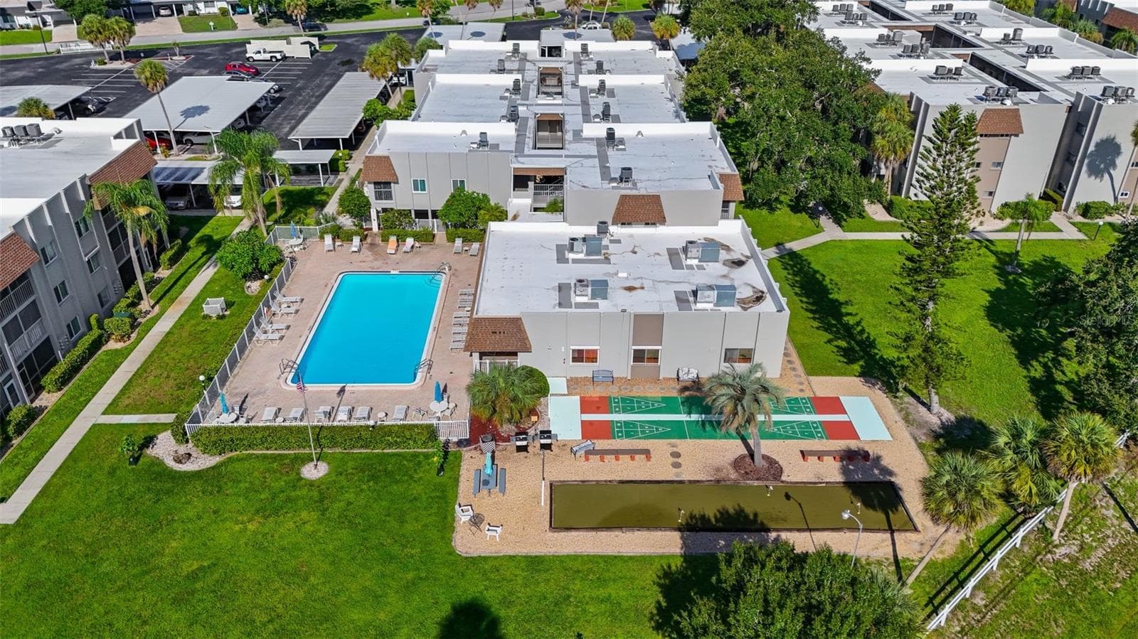 Amenity Center - 1310 GLEN OAKS DR E #383E, SARASOTA