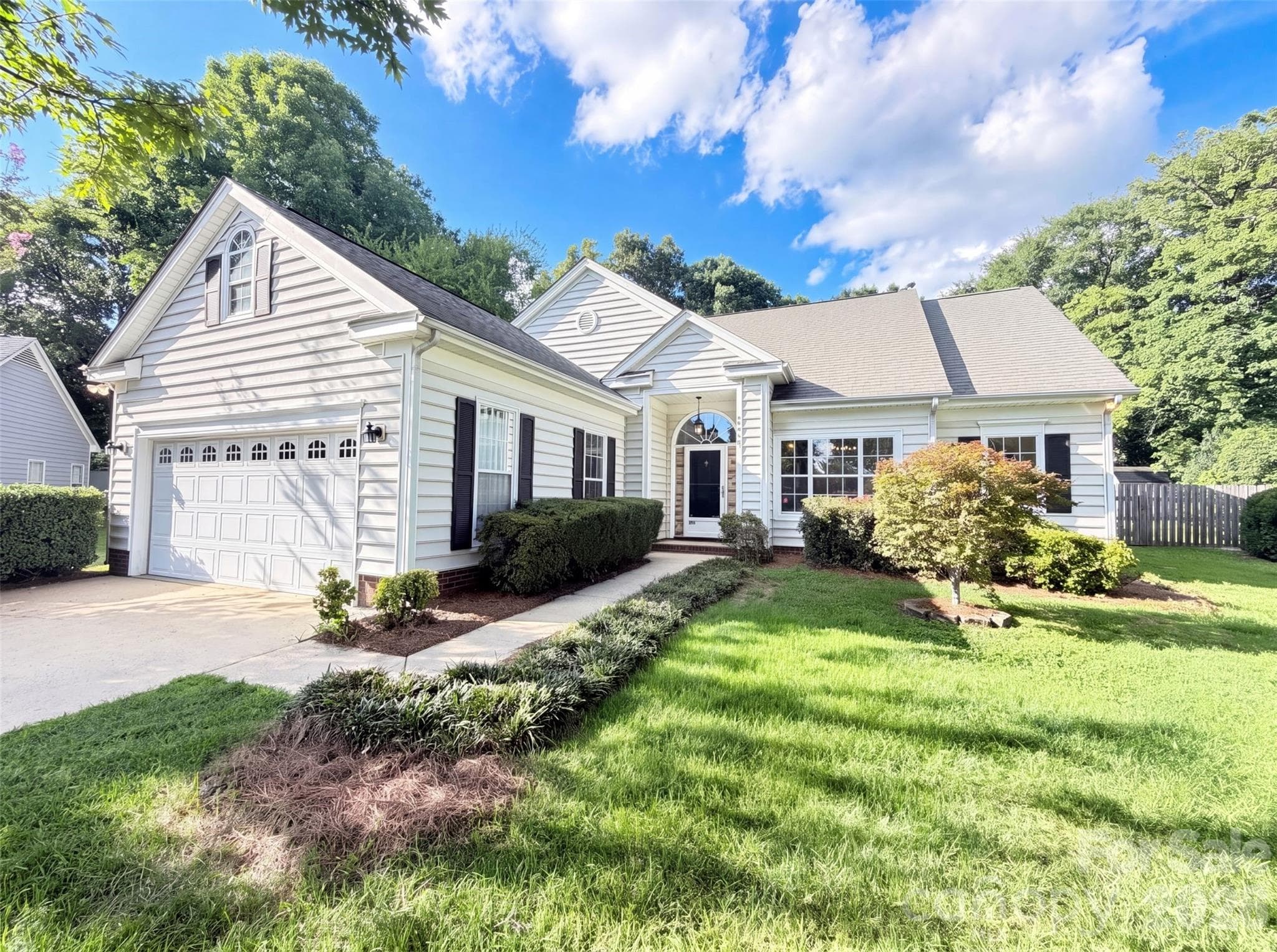 Single Family Residence at 8536 Albury Walk Lane, Charlotte, photo 14 of 16