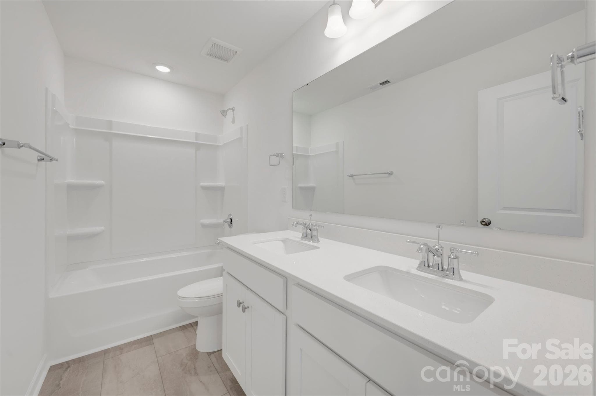 Secondary bathroom - 1358 Fremont Drive, Wingate