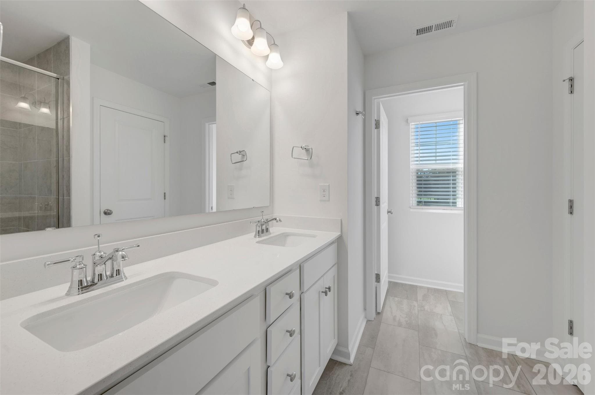 Owner's suite - 1358 Fremont Drive, Wingate