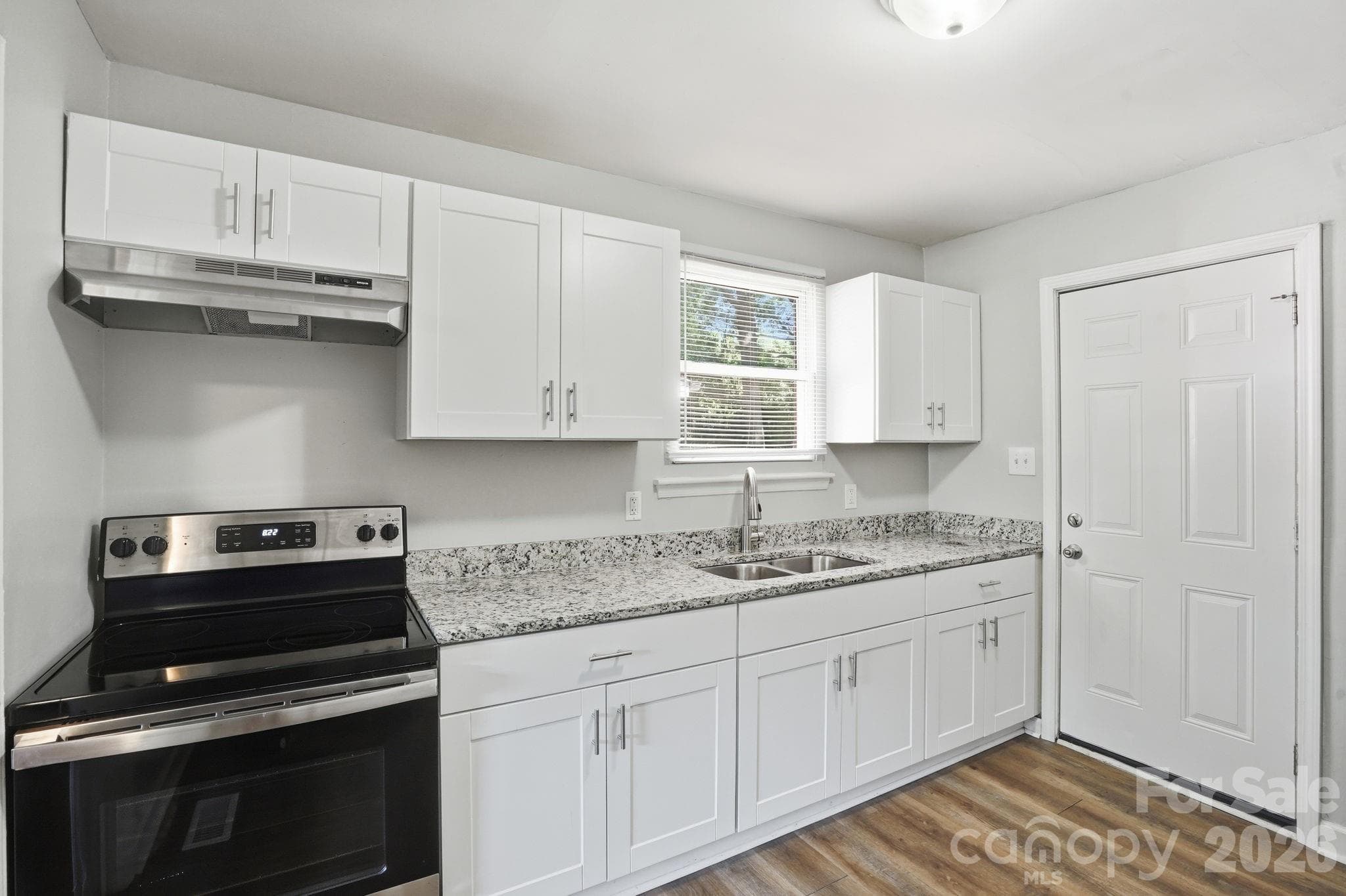 Single Family Residence at 1805 Purser Drive, Charlotte, photo 8 of 23