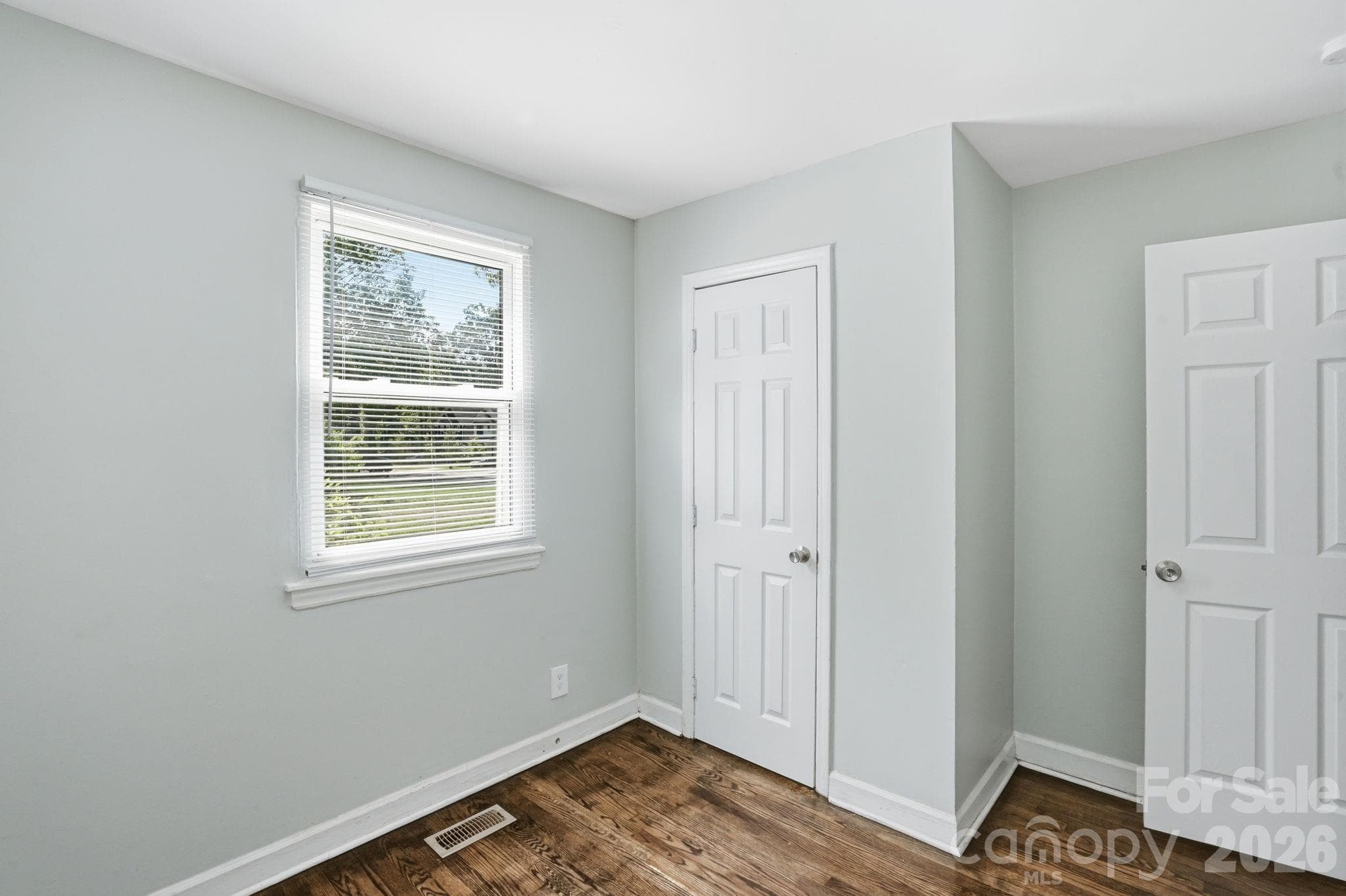 Single Family Residence at 1805 Purser Drive, Charlotte, photo 13 of 23
