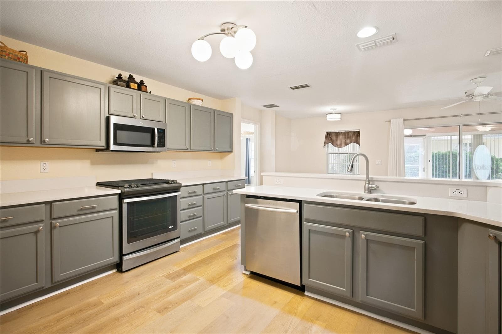 Single Family Residence at 8034 SW 81ST LOOP, OCALA, photo 2 of 40