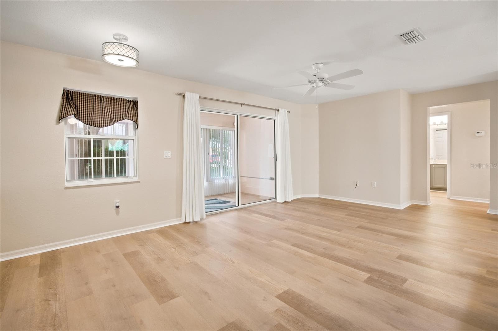 Single Family Residence at 8034 SW 81ST LOOP, OCALA, photo 10 of 40