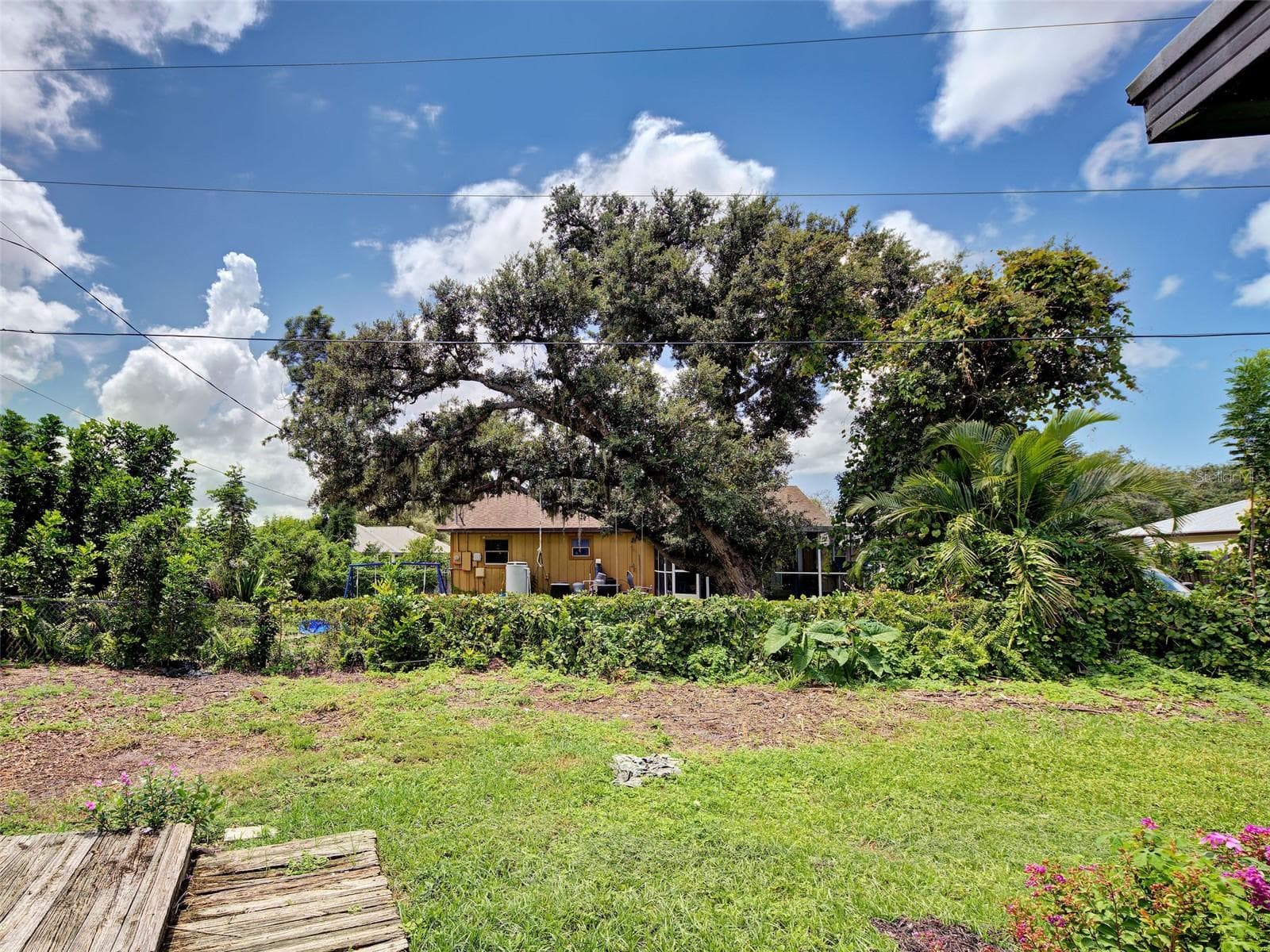 Single Family Residence at 355 TRINITY RD, VENICE, photo 9 of 38