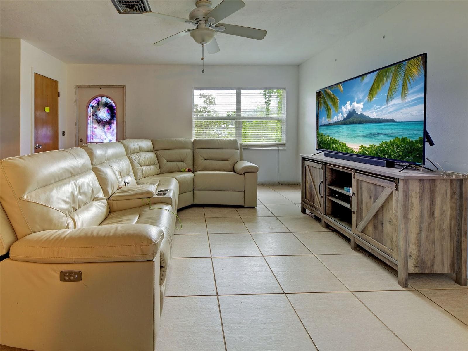 Single Family Residence at 355 TRINITY RD, VENICE, photo 17 of 38