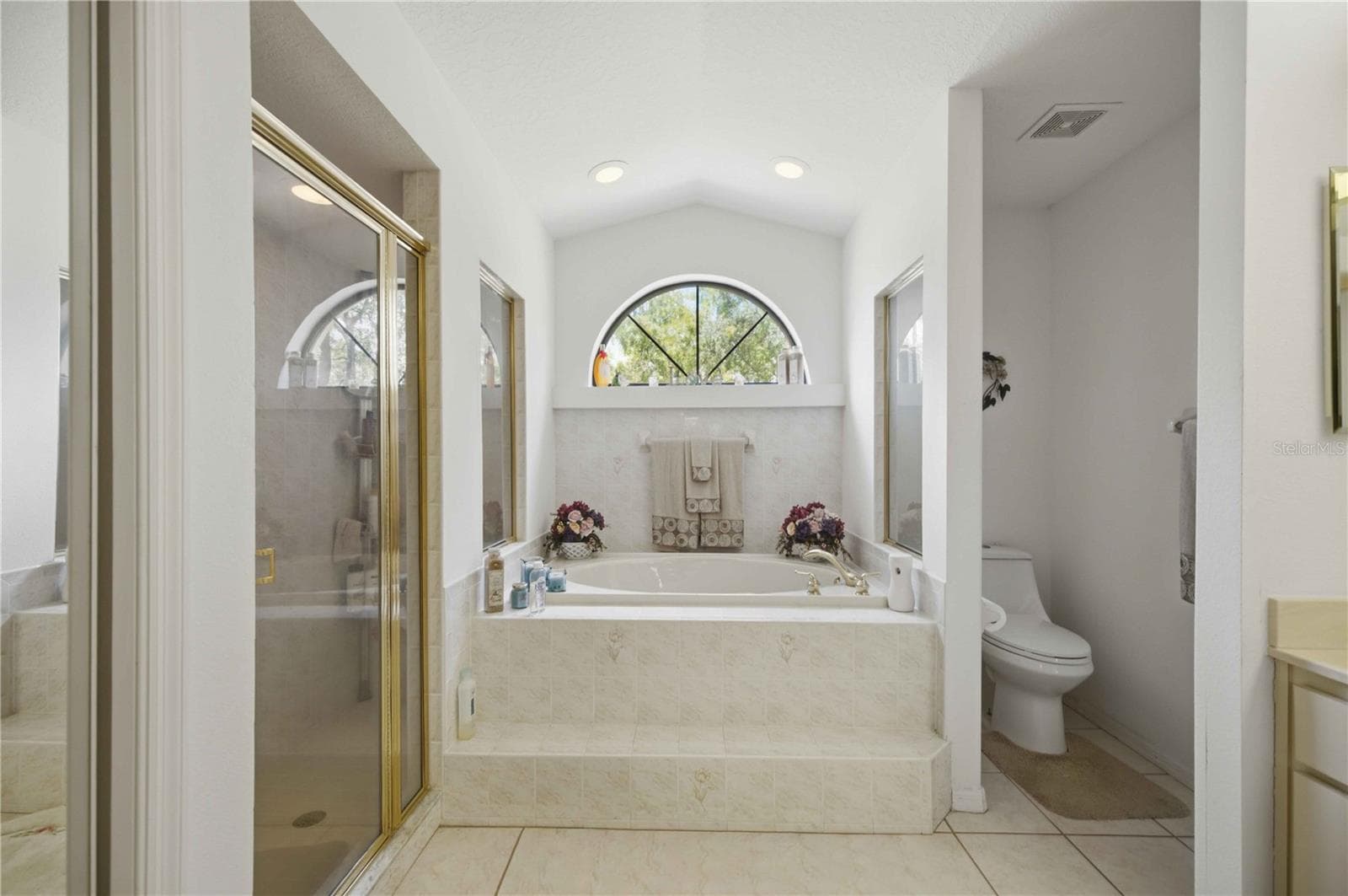 Single Family Residence at 4710 W MUSTANG BLVD, BEVERLY HILLS, photo 21 of 40