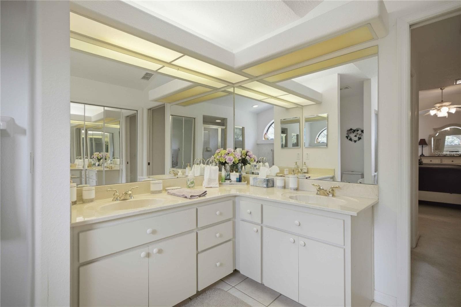 Single Family Residence at 4710 W MUSTANG BLVD, BEVERLY HILLS, photo 23 of 40