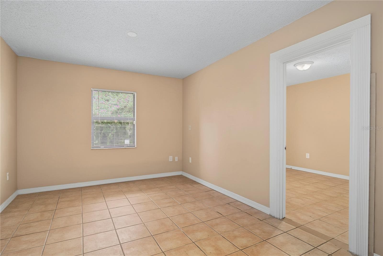 Single Family Residence at 10145 BLUFF CT, ORLANDO, photo 14 of 46
