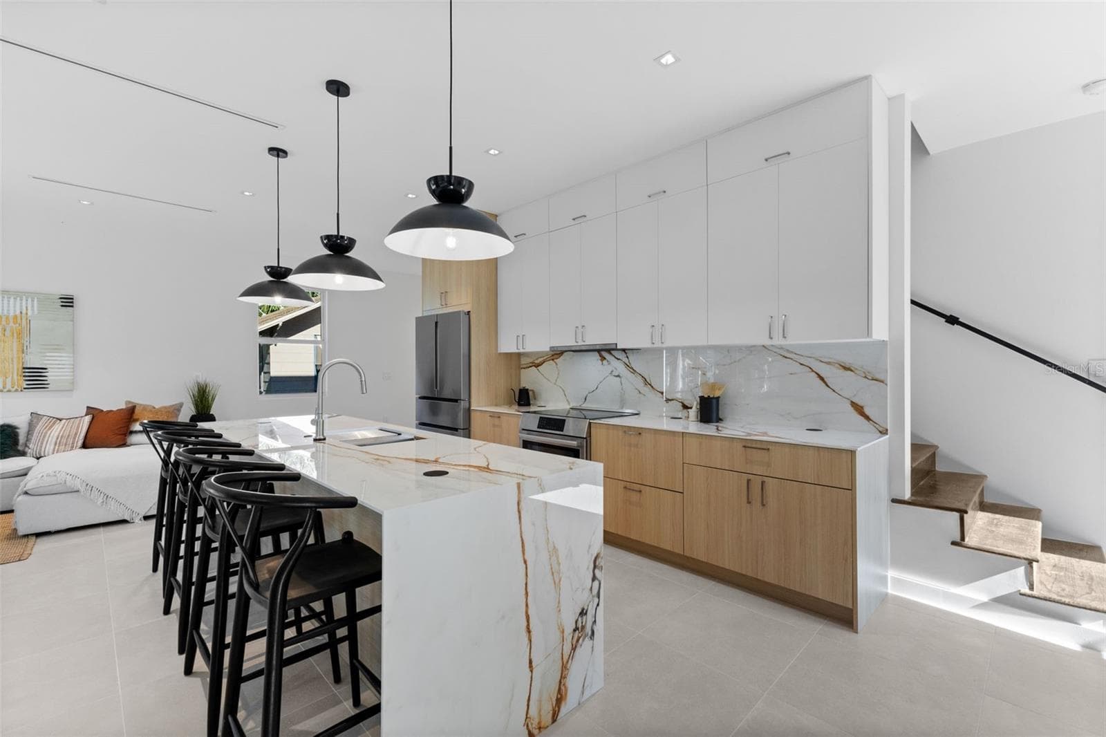 Single Family Residence at 668 NEWTON AVE S, ST PETERSBURG, photo 10 of 28