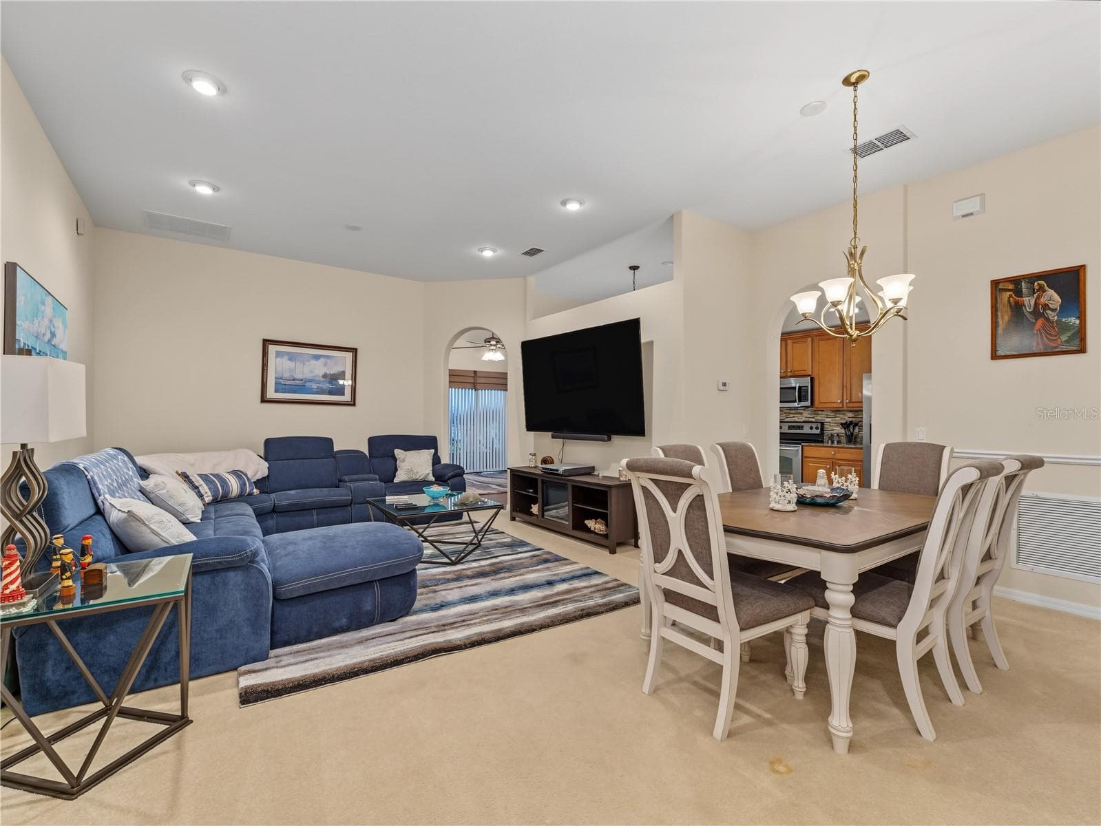 Living and Dining Area - 11916 HERITAGE POINT DR, HUDSON