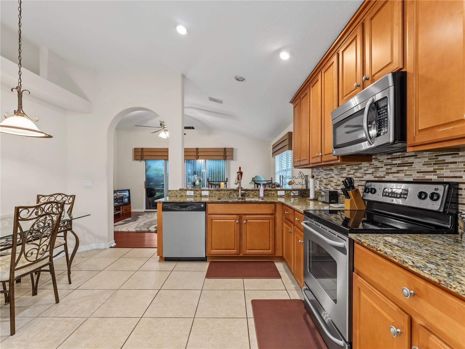 Single Family Residence at 11916 HERITAGE POINT DR, HUDSON, photo 24 of 40