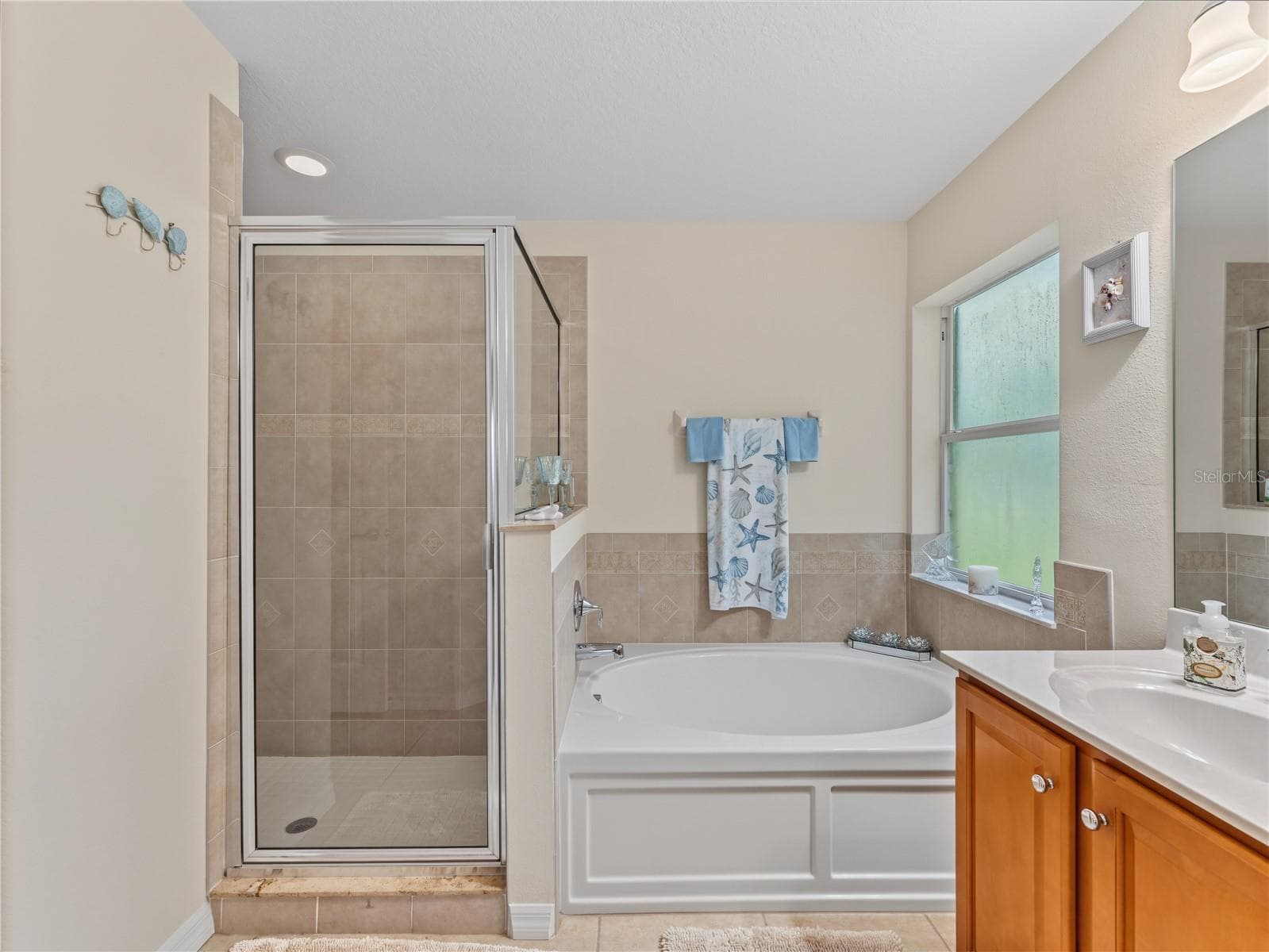 Single Family Residence at 11916 HERITAGE POINT DR, HUDSON, photo 36 of 40