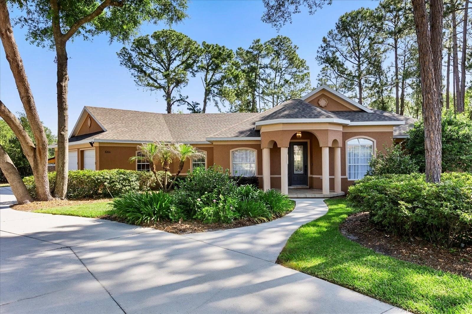 1064 CEASARS CT