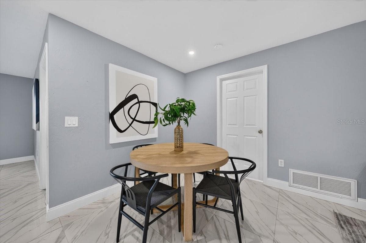 Single Family Residence at 100 MATISSE CIR W, NOKOMIS, photo 21 of 47