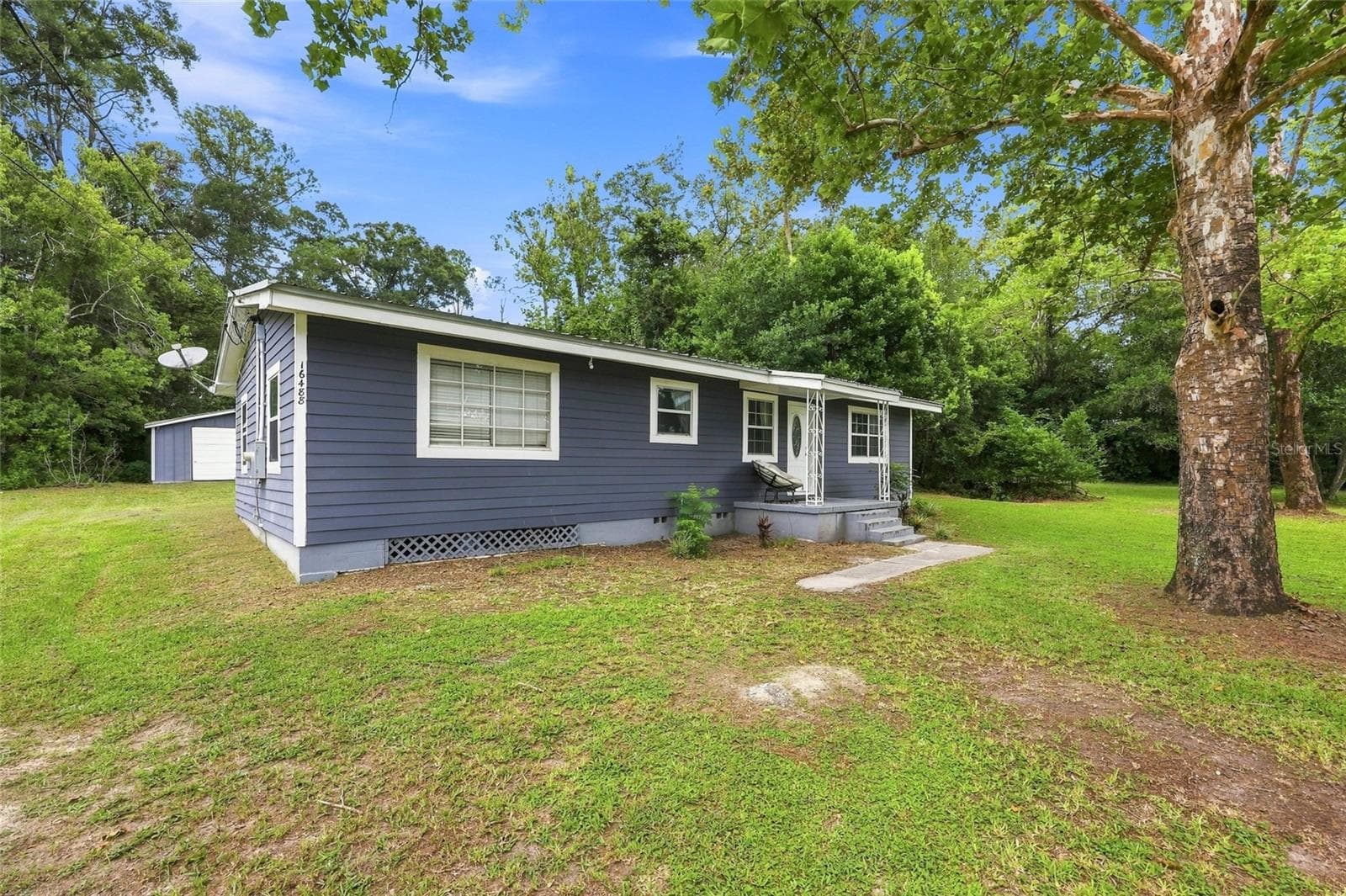 Single Family Residence at 16488 SW 139TH AVE, ARCHER, photo 2 of 21