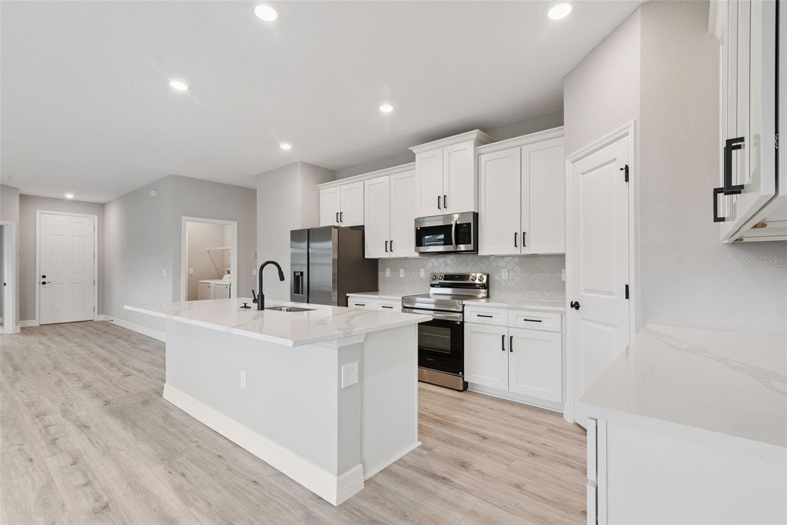 Kitchen - 489 MARION OAKS TRL, OCALA